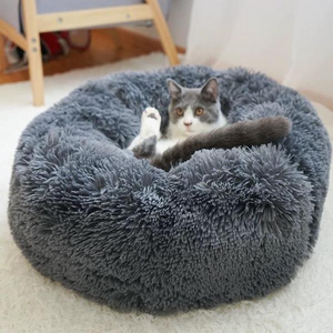 Calm Self-Warming Donut Bed