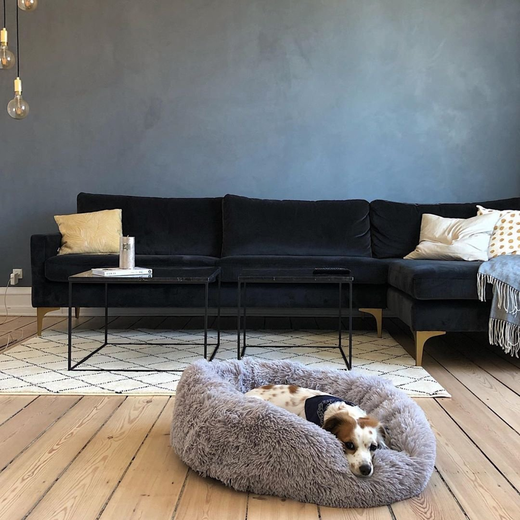 Calm Self-Warming Donut Bed